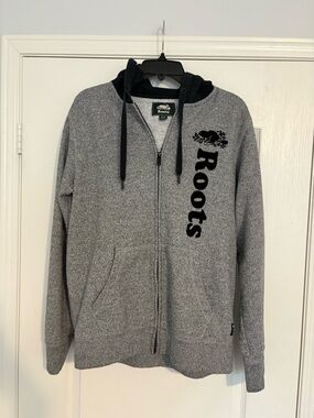 ROOTS Zip-Up Hoodie. Size M